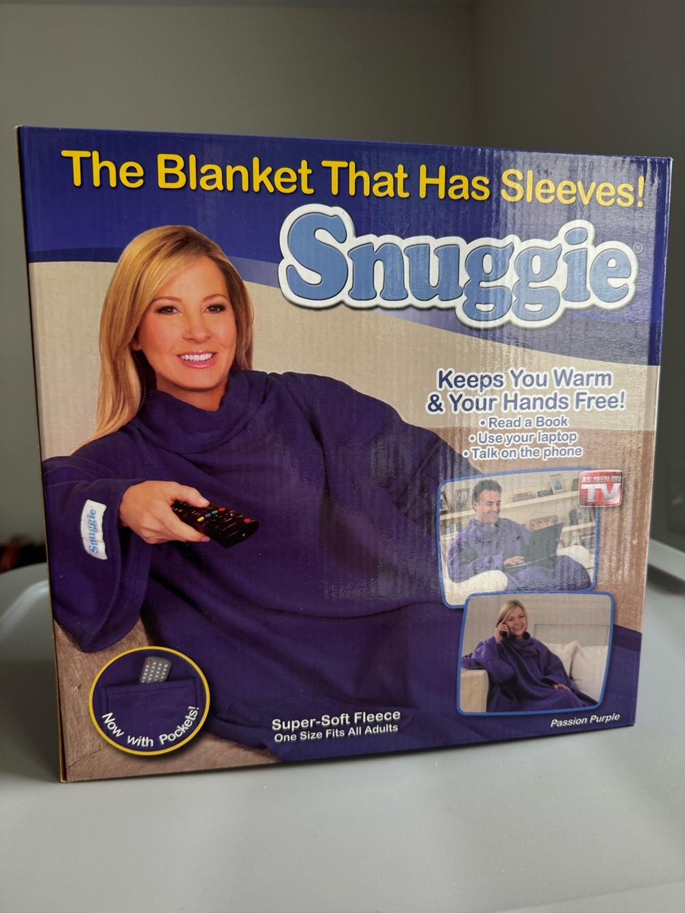 Super-Soft Fleece Sleeve Blanket in Purple
